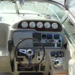 LARSON CABRIO 290 – MID CABIN SPORTS CRUISER full