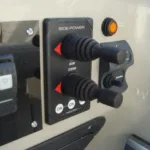 LARSON CABRIO 290 – MID CABIN SPORTS CRUISER full