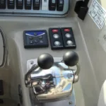 LARSON CABRIO 290 – MID CABIN SPORTS CRUISER full