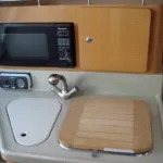 LARSON CABRIO 290 – MID CABIN SPORTS CRUISER full
