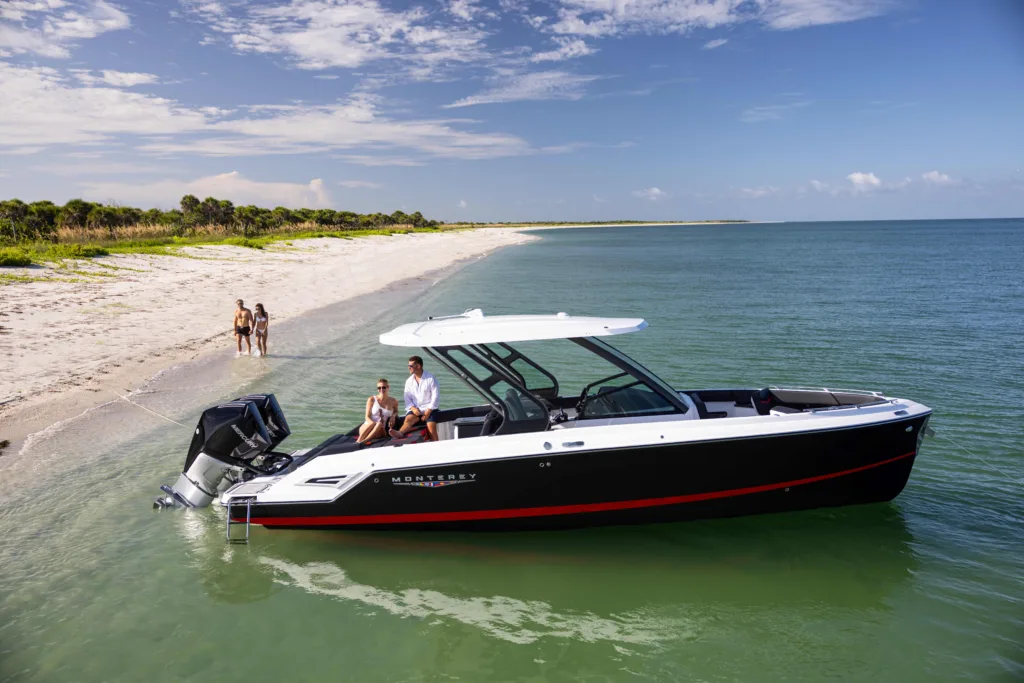 MONTEREY ELITE 30 – TWIN OUTBOARD, UNMATCHED LUXURY & PERFOMANCE BOWRIDER full