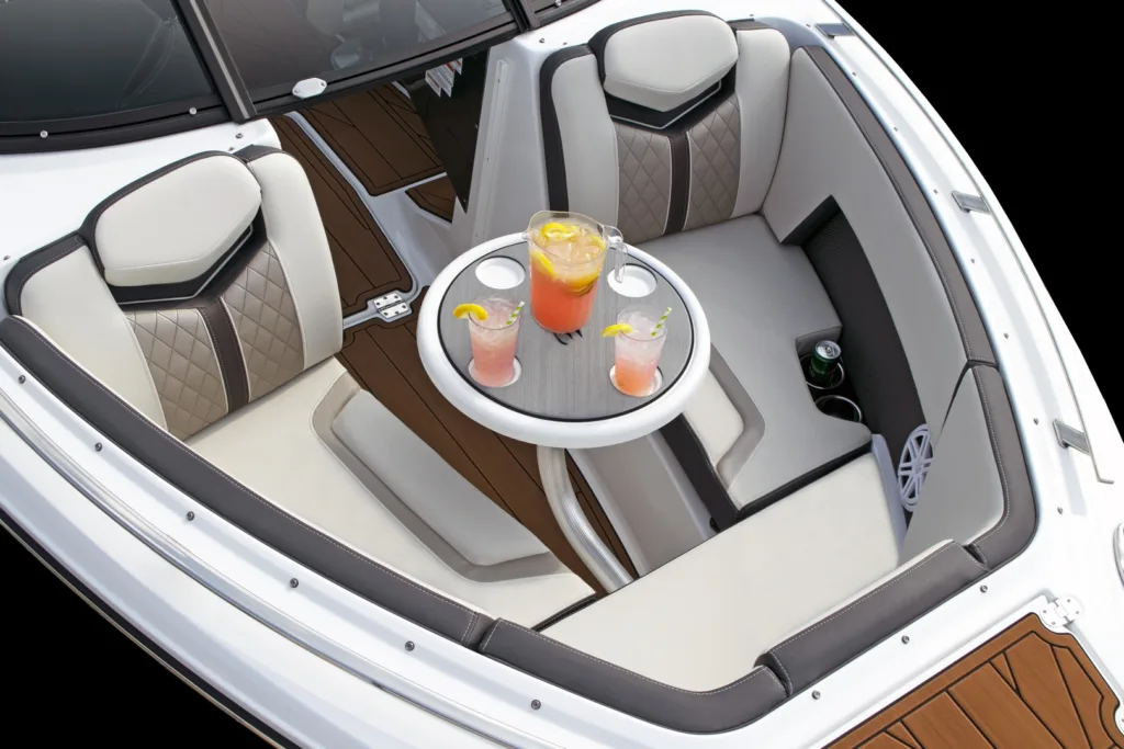 MONTEREY 235 SUPER SPORT – THE ULTMATE BOWRIDER EXPERIENCE full