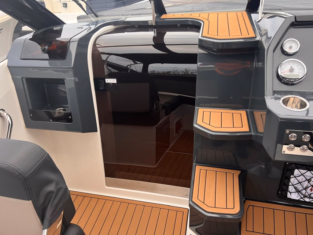 PARKER 630 DC – PREMIUM DAY CRUISER UK full