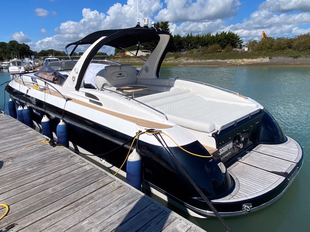 HUNTON RS43 – HIGH PERFORMANCE SPORTS CRUISER full