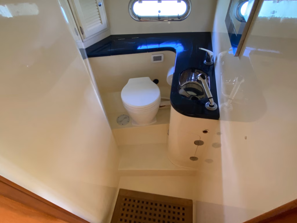HUNTON RS43 – HIGH PERFORMANCE SPORTS CRUISER full