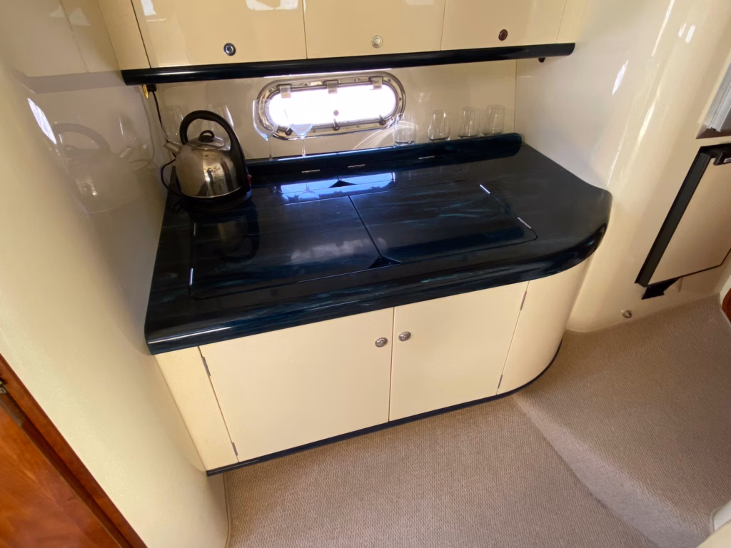 HUNTON RS43 – HIGH PERFORMANCE SPORTS CRUISER full