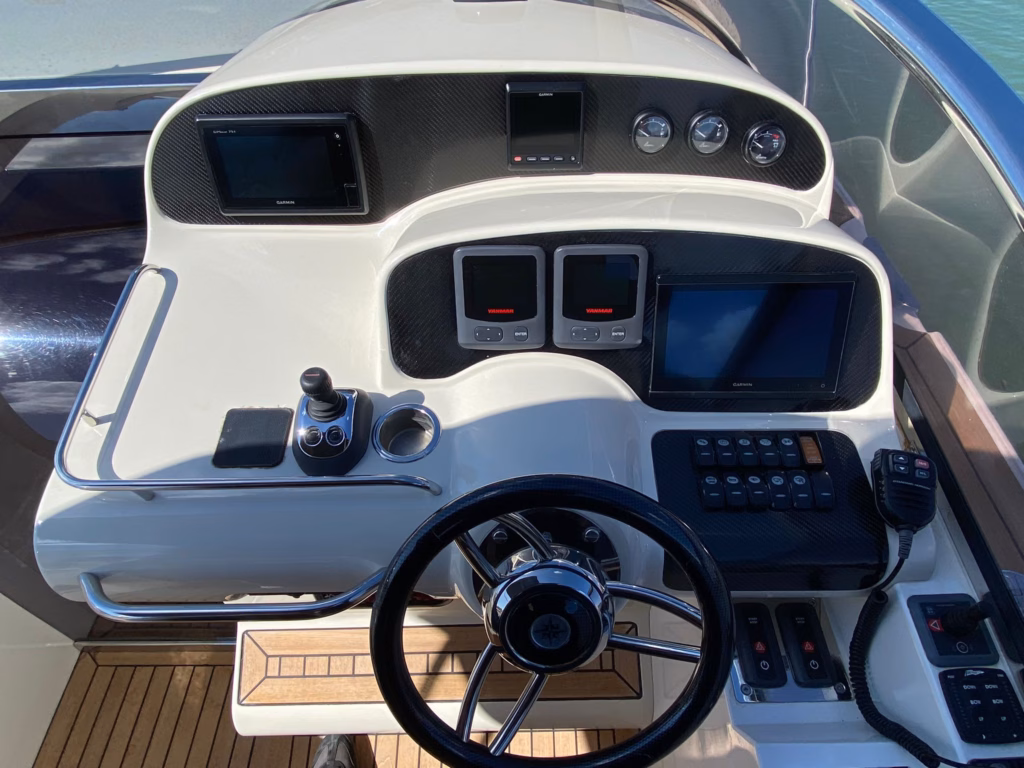 HUNTON RS43 – HIGH PERFORMANCE SPORTS CRUISER full
