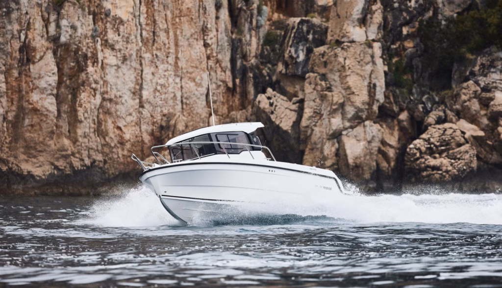 PARKER 700 PILOTHOUSE – CATEGORY B SPORTS FISHER full