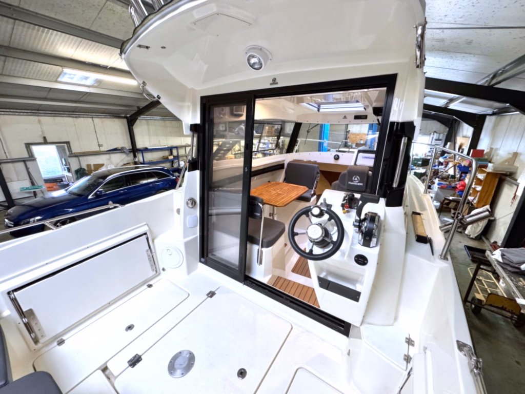 PARKER 660 WEEKEND – CABIN, FISHING & FAMILY LEISURE full