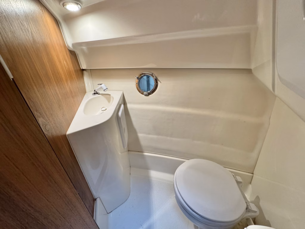 PARKER 660 WEEKEND – CABIN, FISHING & FAMILY LEISURE full