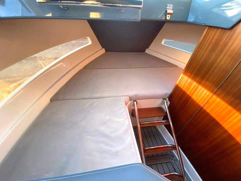 ALONSEA 720 GT FOR SALE UK – 7M SPORTS CRUISER CABIN FAMILY BOAT full