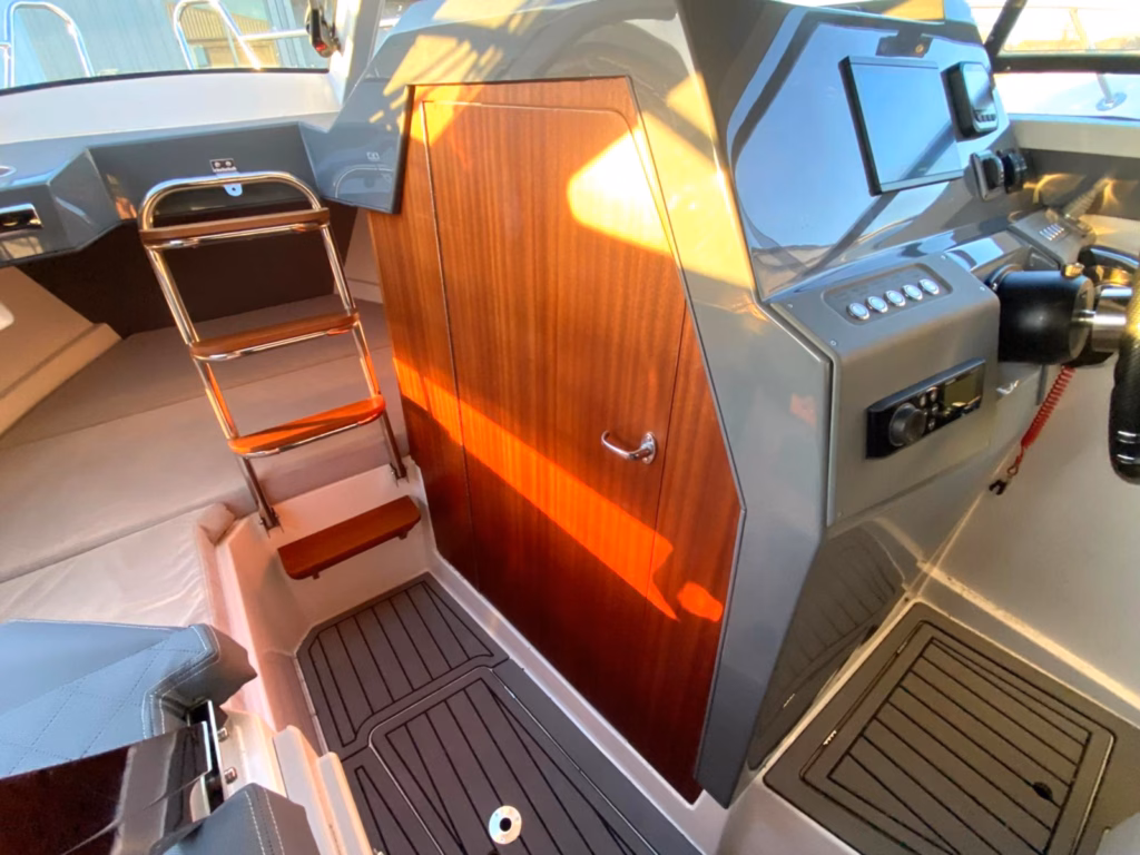 ALONSEA 720 GT FOR SALE UK – 7M SPORTS CRUISER CABIN FAMILY BOAT full