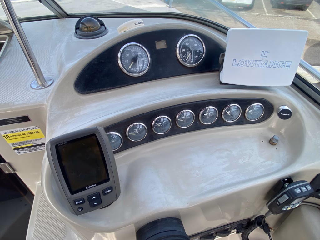 MAXUM 2300SC – AN IDEAL CABIN CRUISER full