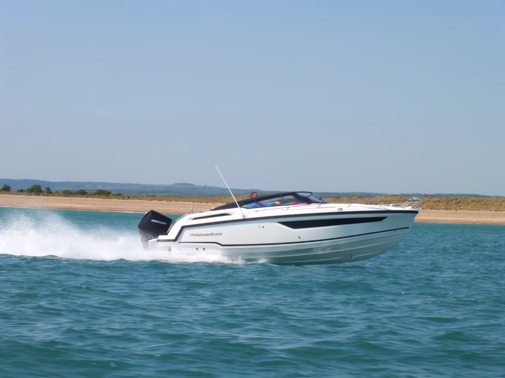 PARKER 720 ADVENTURE – PREMIUM FAMILY DAY CRUISER & WEEKEND ADVENTURE BOAT full