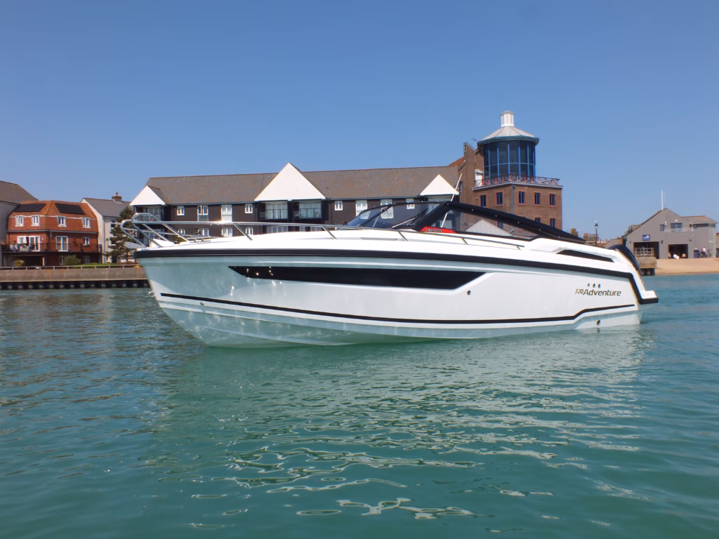 PARKER 720 ADVENTURE – PREMIUM FAMILY DAY CRUISER & WEEKEND ADVENTURE BOAT full