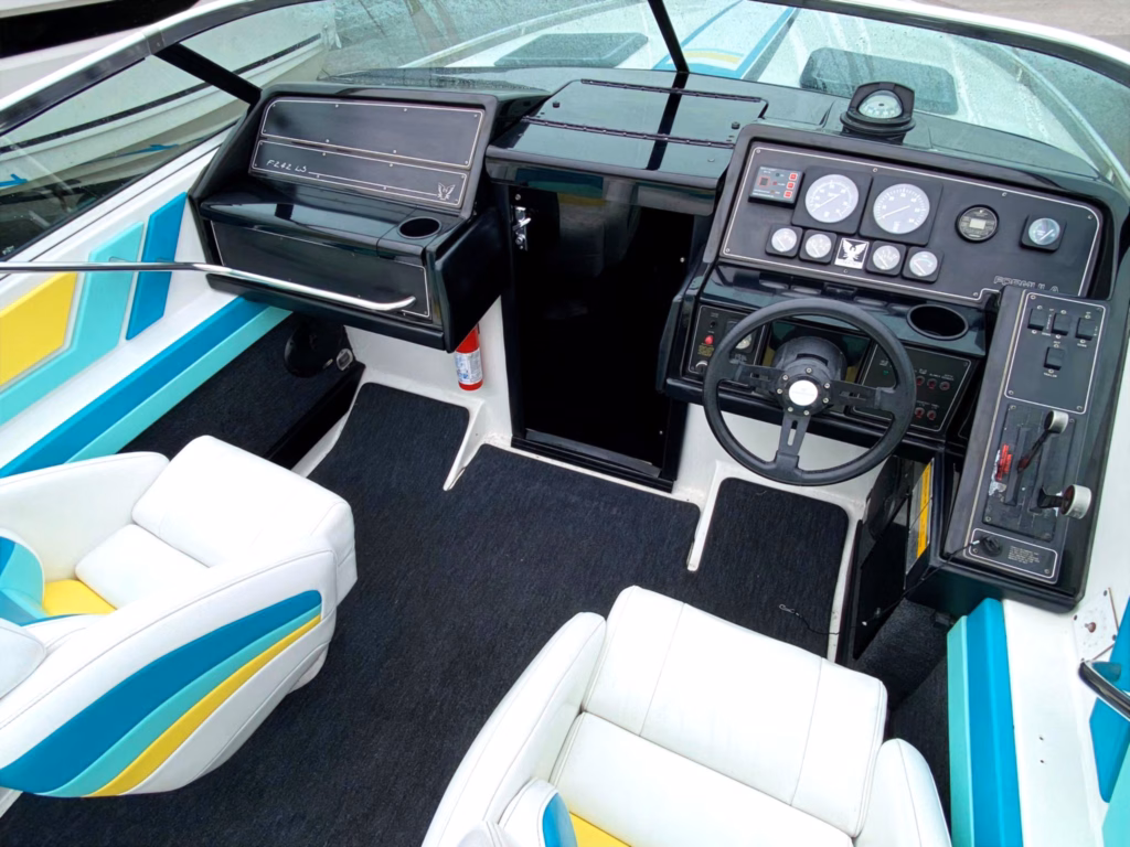 FORMULA 242 LS – EXCEPTIONAL PERFORMANCE, STYLE & BUILD QUALITY full