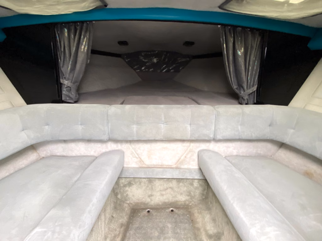 FORMULA 242 LS – EXCEPTIONAL PERFORMANCE, STYLE & BUILD QUALITY full