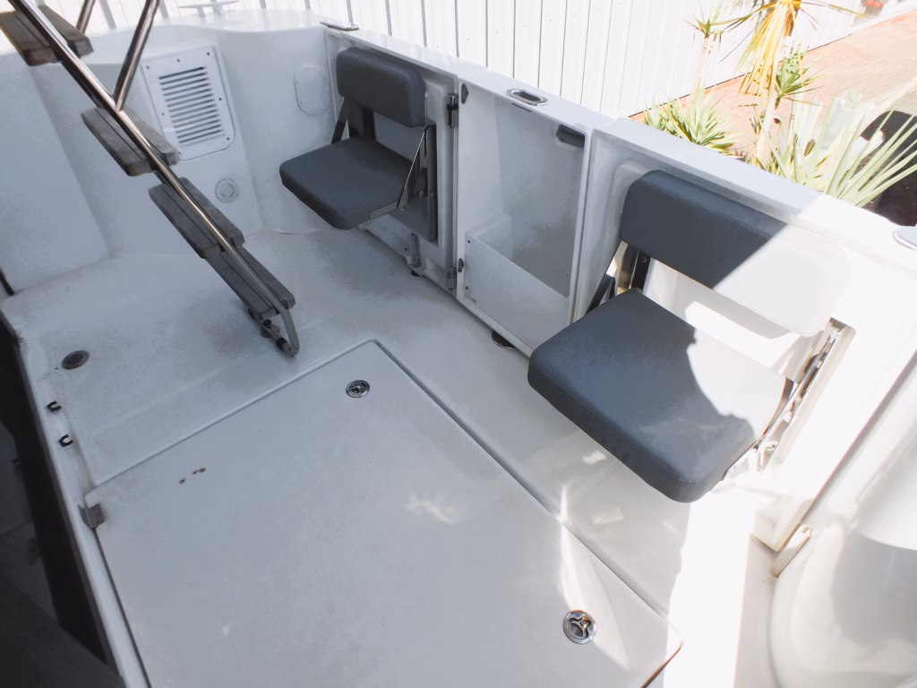 BENETEAU SWIFT TRAWLER 30 – STUNNING FLYBRIDGE CRUISER FOR SALE full