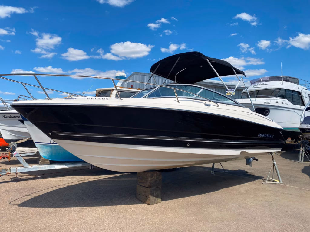 MONTEREY 214 FSC – CUDDY CABIN SPORTS BOAT full