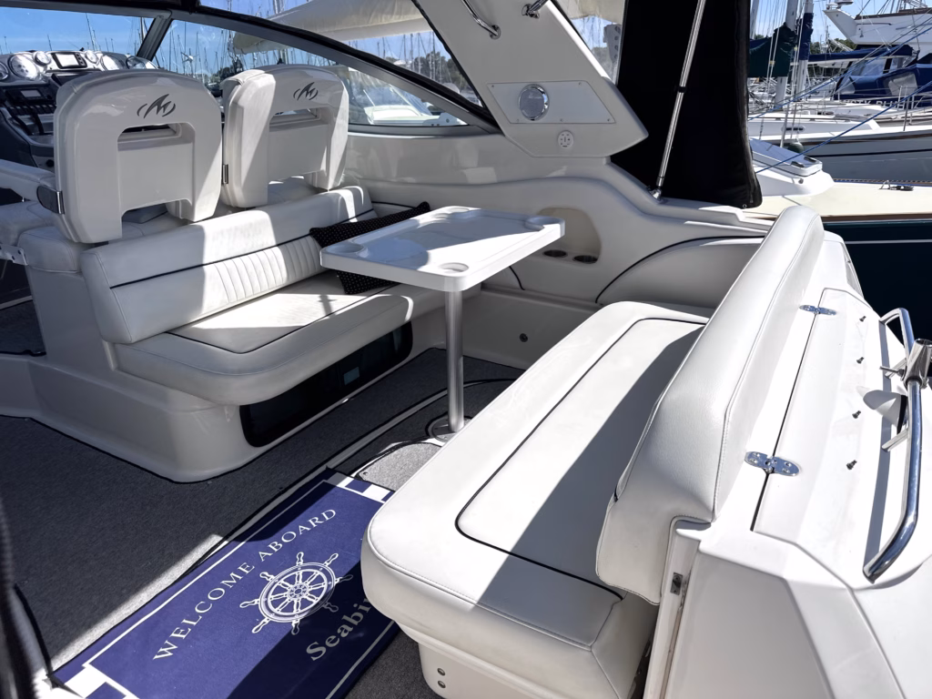 MONTEREY 315 SPORT CRUISER TWIN DIESEL – SPORT, SPACIOUS & READY TO GO full