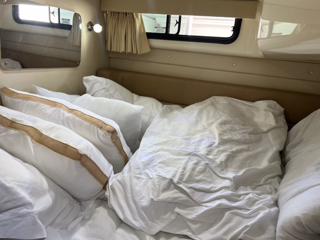 MONTEREY 315 SPORT CRUISER TWIN DIESEL – SPORT, SPACIOUS & READY TO GO full