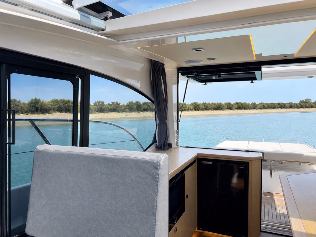 PARKER MONACO 110 – LUXURY, ADVENTURE & ENTERTAINING ON THE WATER full