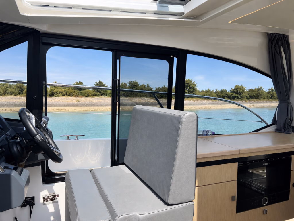 PARKER MONACO 110 – LUXURY, ADVENTURE & ENTERTAINING ON THE WATER full