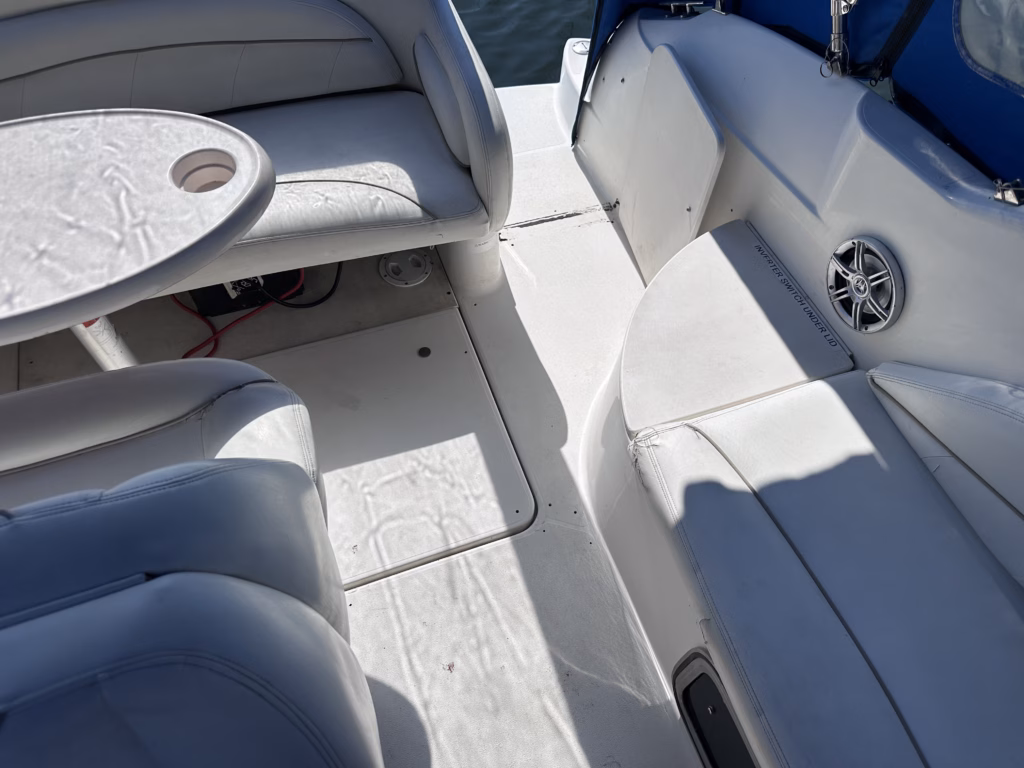 LARSON 254 CABRIO – FANTASTIC SPORTS CRUISER FOR SALE full