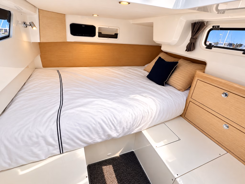 PARKER SORRENTO 100 – LUXURY SPORTS CRUISER full